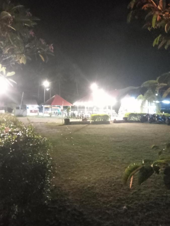 奥罗拉和平汽车旅馆 珍南海滩 外观 照片