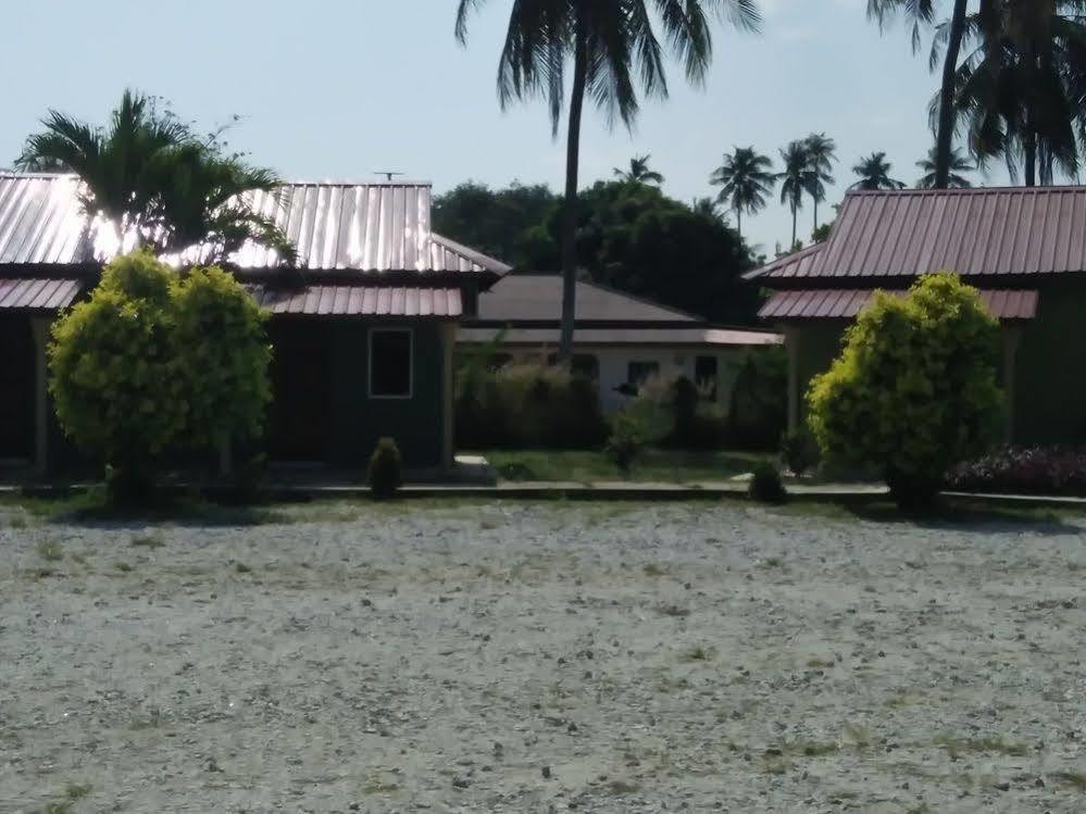 奥罗拉和平汽车旅馆 珍南海滩 外观 照片